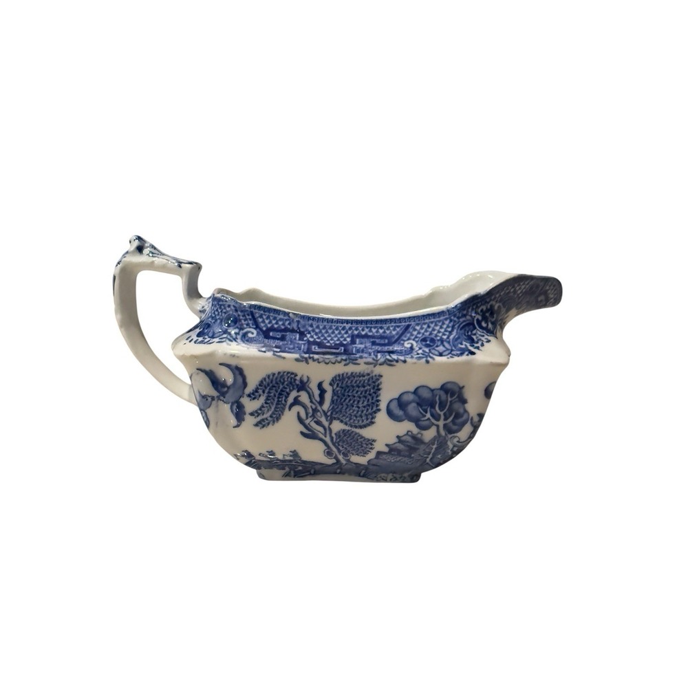 Vintage Blue/White Willow Pattern Gravy Boat by Globe Pottery, Cobridge England
